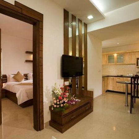 The Nines Business Hotel Bangalore Eksteriør billede