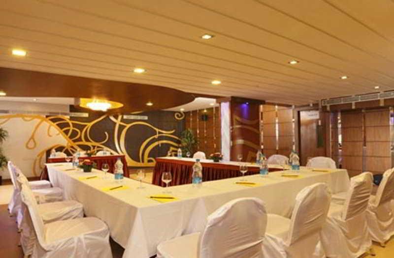 The Nines Business Hotel Bangalore Eksteriør billede