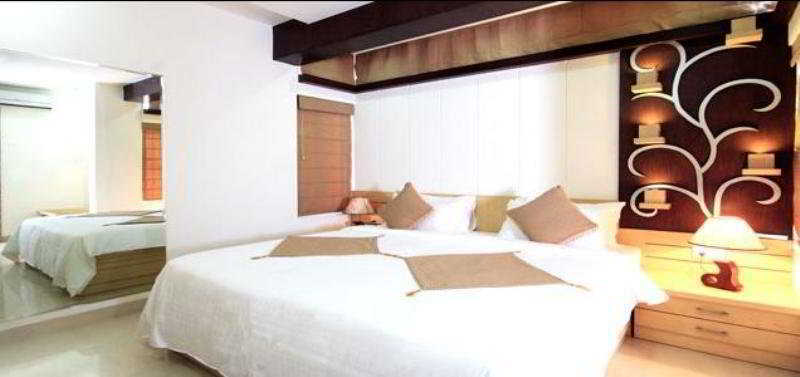The Nines Business Hotel Bangalore Eksteriør billede